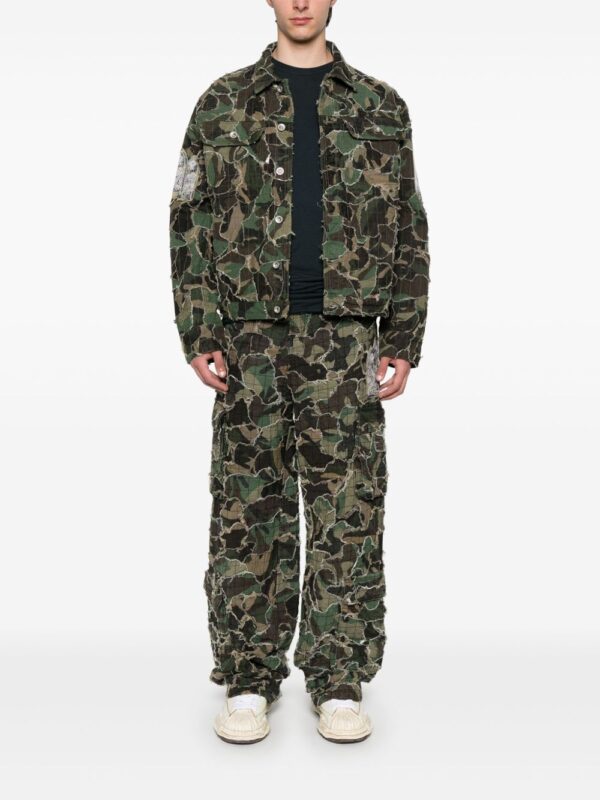 ⁦Camo Trucker jacket⁩ - الصورة ⁦3⁩