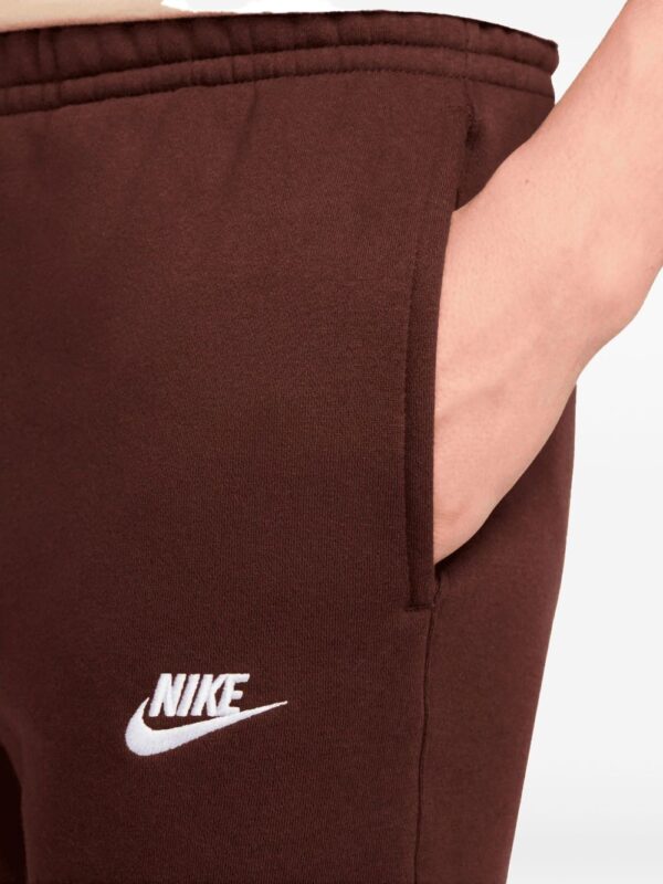 ⁦Sportswear Club Fleece track trousers⁩ - الصورة ⁦2⁩