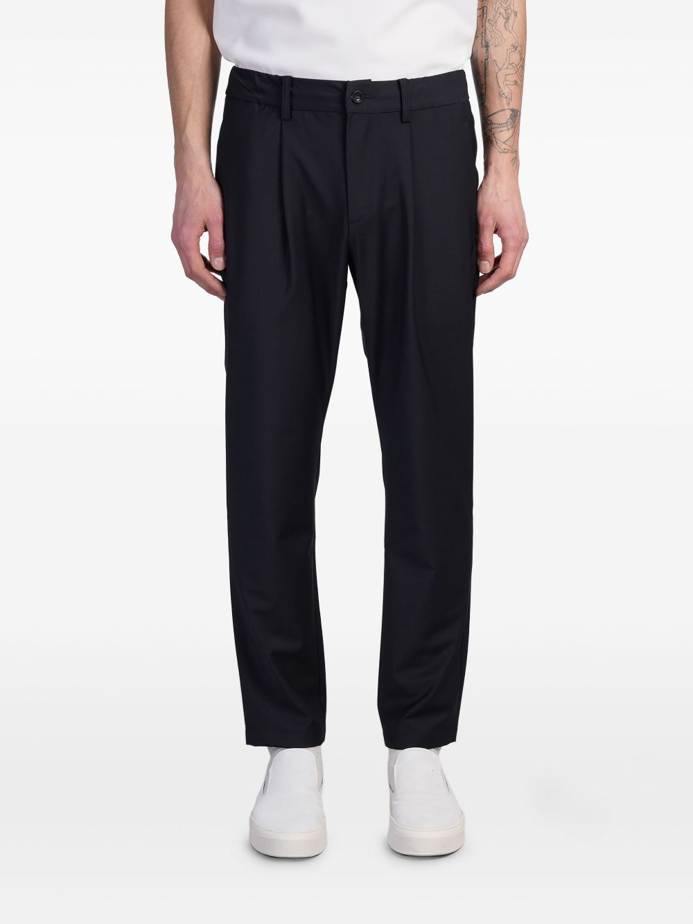 straight-leg trousers