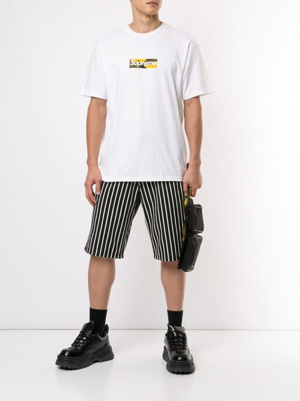⁦Brooklyn Box Logo T-shirt⁩ - الصورة ⁦2⁩