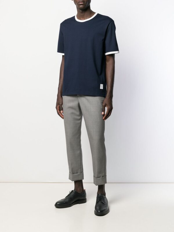 ⁦contrast trim T-shirt⁩ - الصورة ⁦2⁩