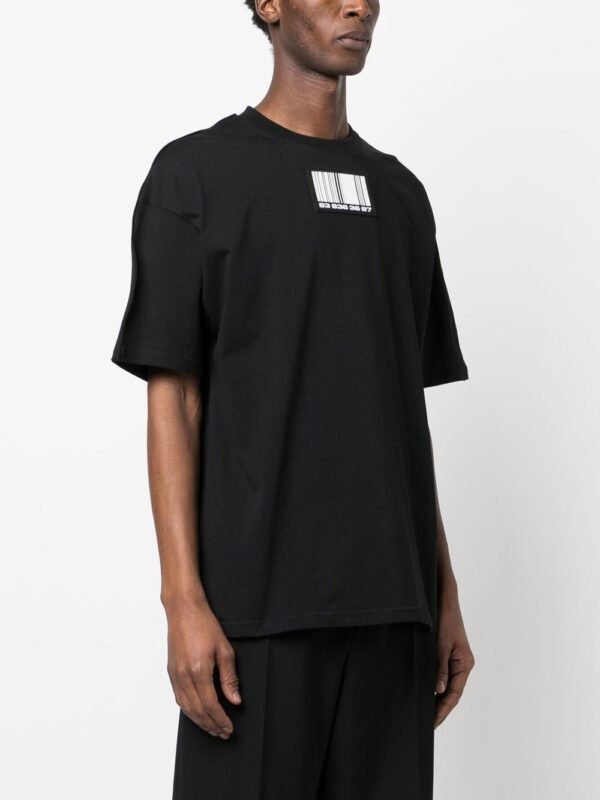 ⁦barcode patch-detail T-shirt⁩ - الصورة ⁦4⁩