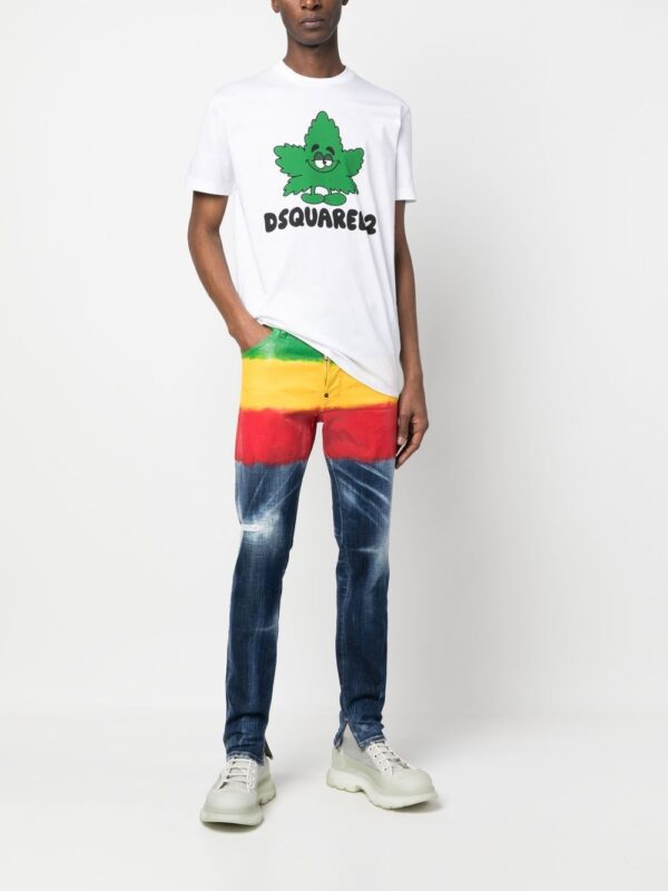 ⁦cartoon and logo print t-shirt⁩ - الصورة ⁦3⁩