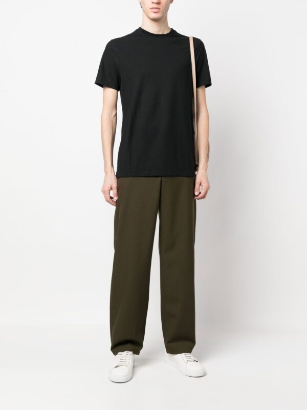 ⁦basic short-sleeved T-shirt⁩ - الصورة ⁦3⁩