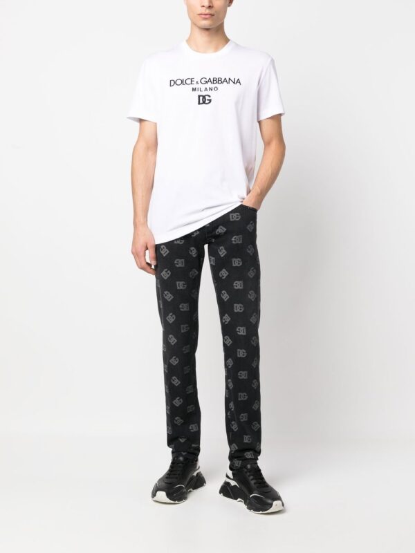 ⁦DG Essentials logo-embroidered T-shirt⁩ - الصورة ⁦3⁩