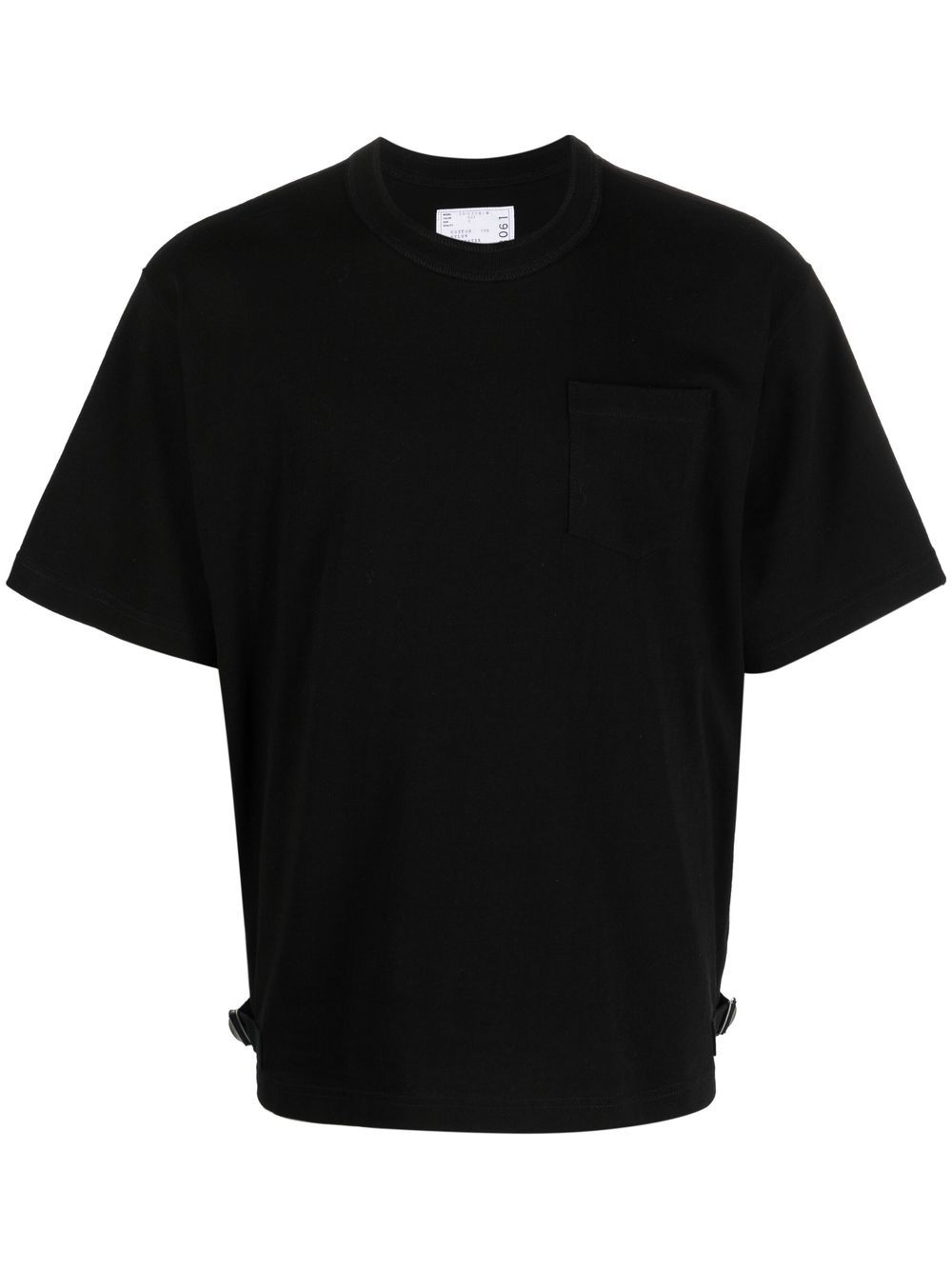 buckled short-sleeve T-shirt