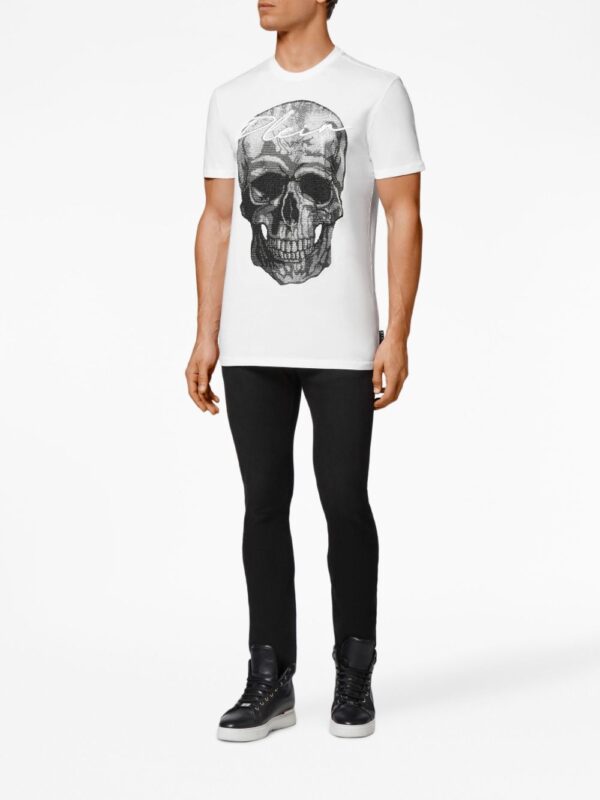 ⁦crystal-embellished skull cotton T-shirt⁩ - الصورة ⁦4⁩