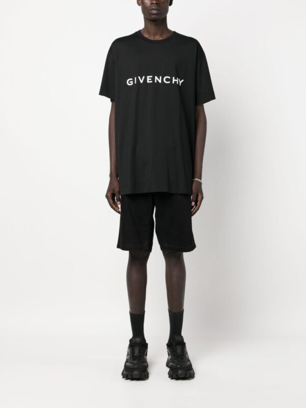 ⁦Archetype drop-shoulder T-shirt⁩ - الصورة ⁦2⁩