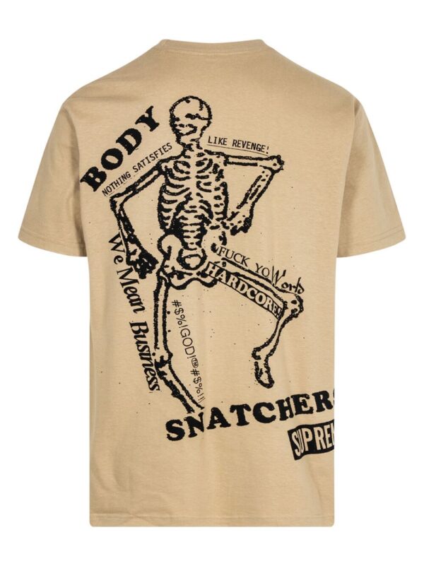 ⁦Body Snatchers "Khaki" T-shirt⁩ - الصورة ⁦3⁩