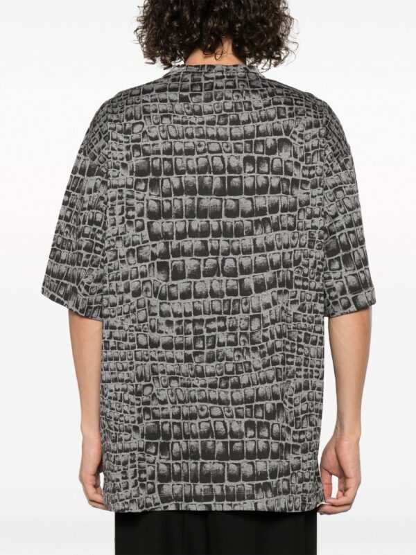 ⁦Coccodrillo-print cotton T-shirt⁩ - الصورة ⁦2⁩