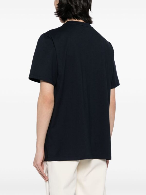 ⁦Essential logo-embroidered cotton T-shirt⁩ - الصورة ⁦2⁩