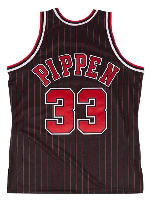 ⁦"NBA Chicago Bulls 1995 Scottie Pippen" authentic jersey⁩ - الصورة ⁦2⁩