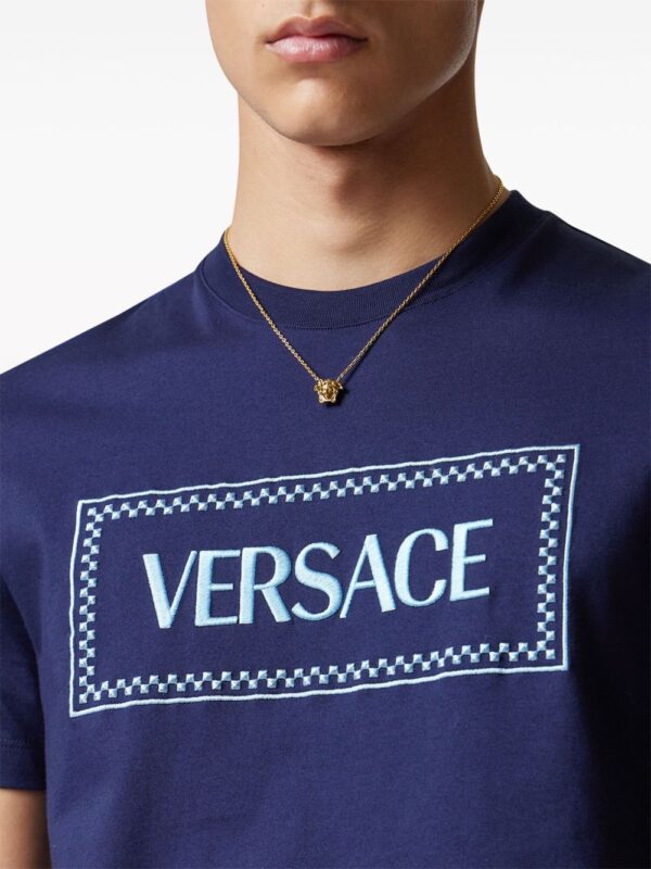 ⁦90s Logo embroidered T-shirt⁩ - الصورة ⁦2⁩