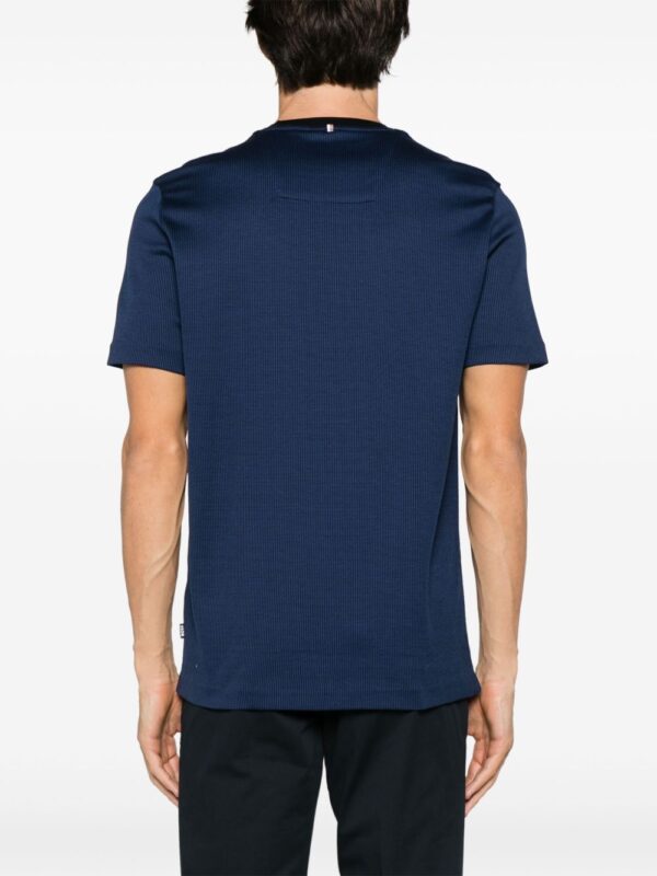⁦contrasting-neck cotton T-shirt⁩ - الصورة ⁦2⁩