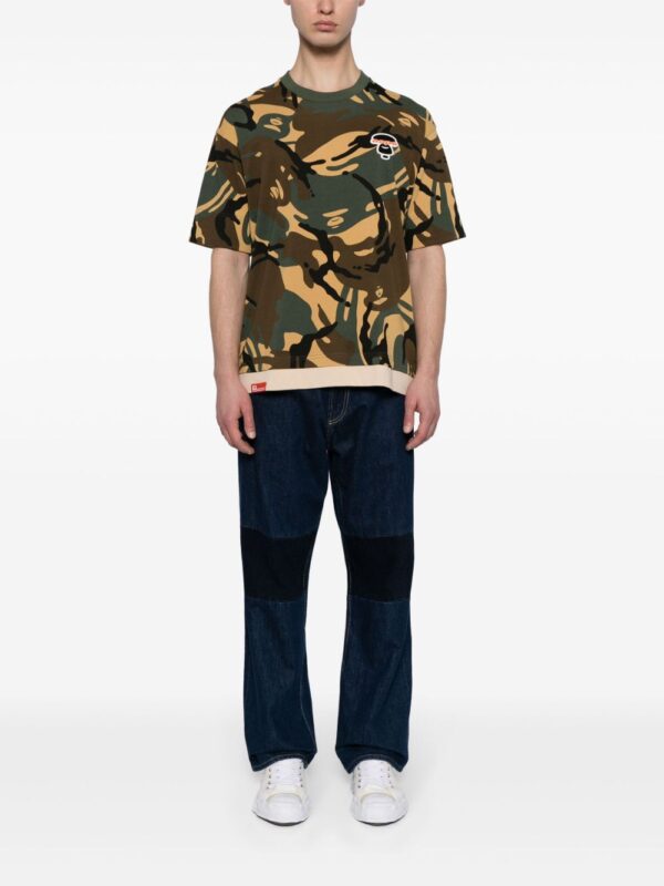 ⁦camouflage-print cotton T-shirt⁩ - الصورة ⁦4⁩