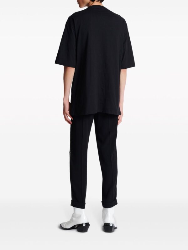 ⁦Dragon-embroidered cotton T-shirt⁩ - الصورة ⁦2⁩