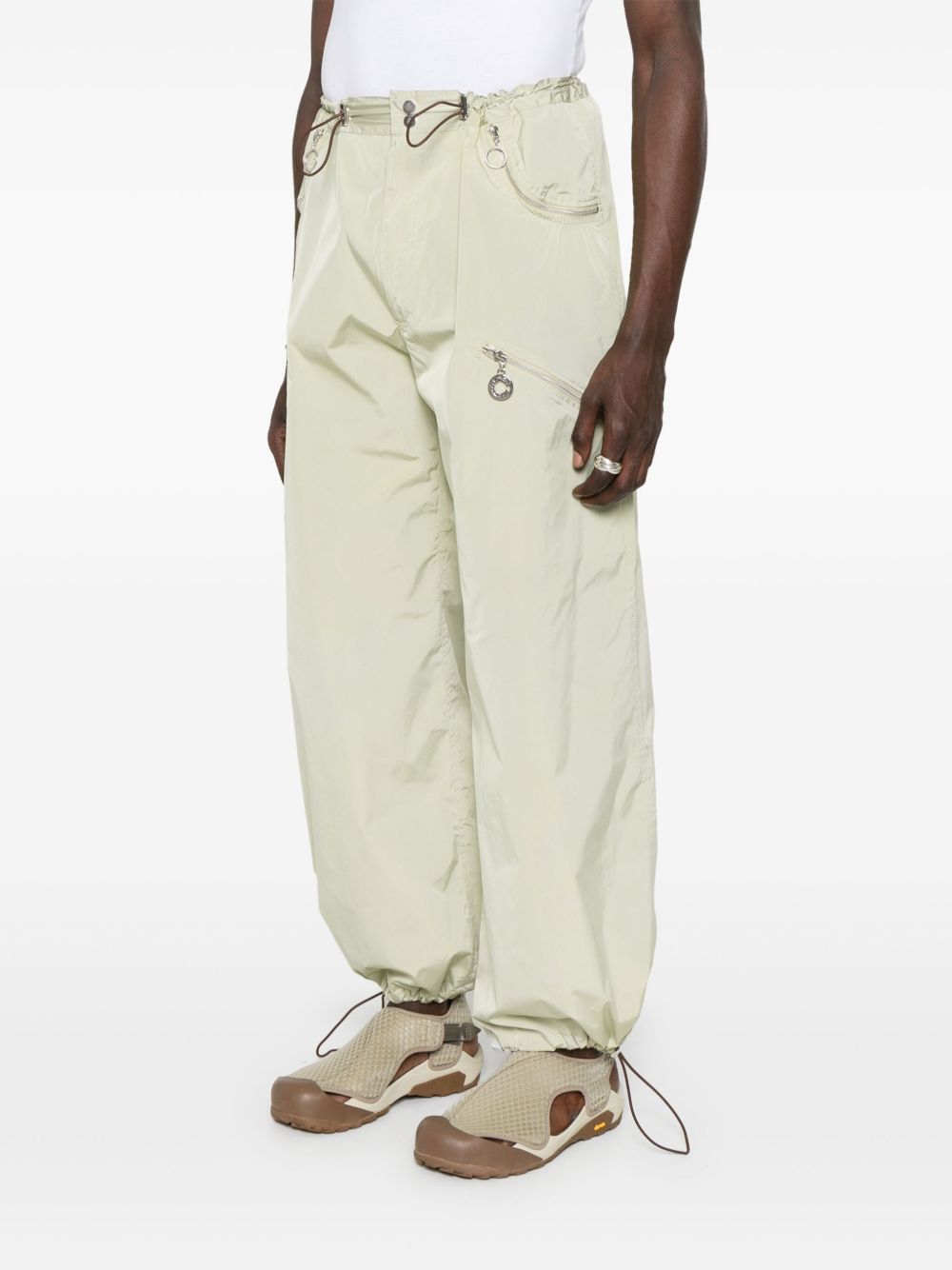 zip-pockets parachute trousers