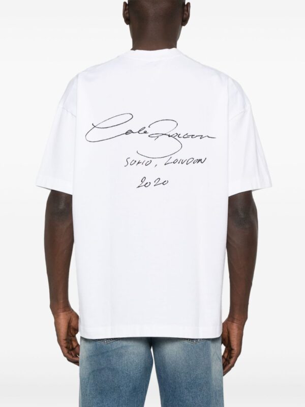 ⁦CB Singature T-shirt⁩ - الصورة ⁦2⁩