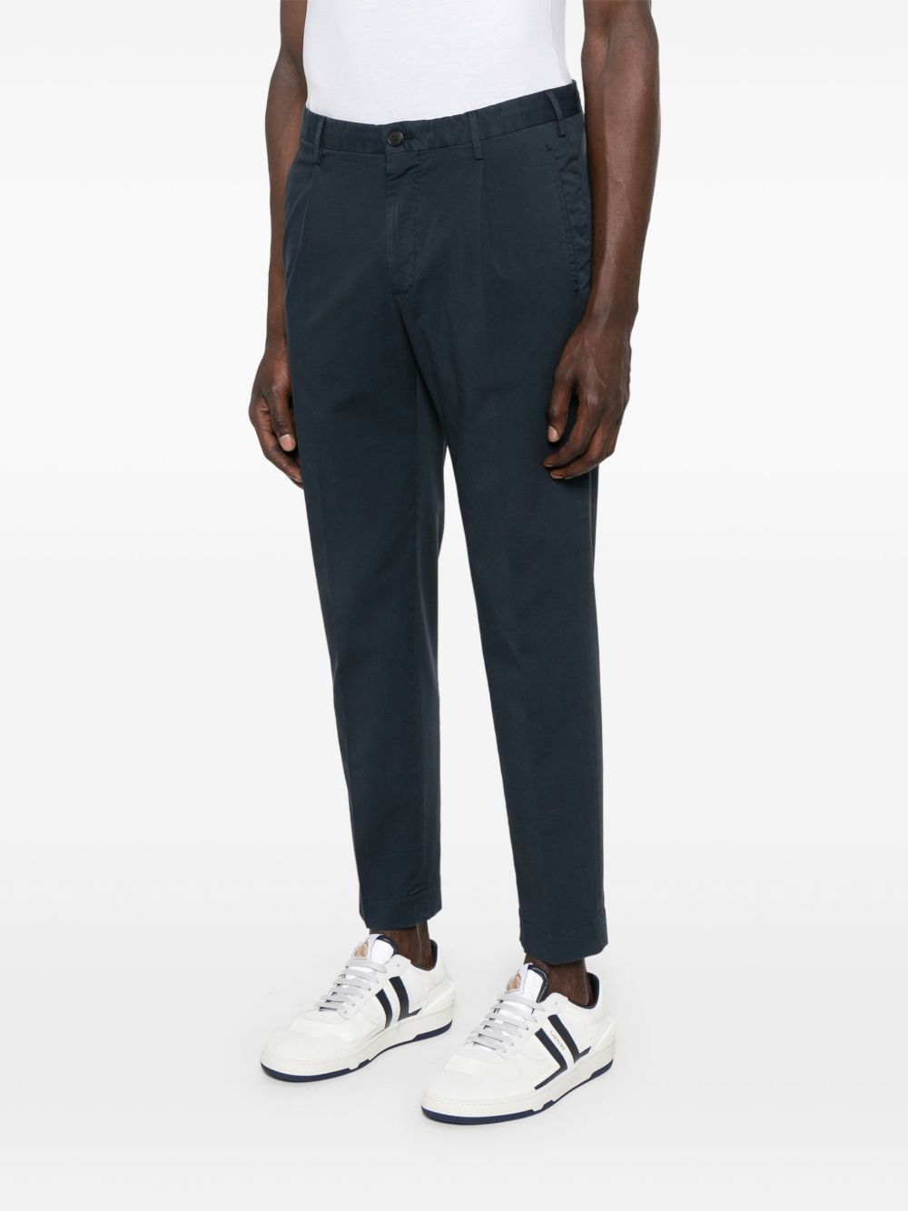 pleat-detail trousers