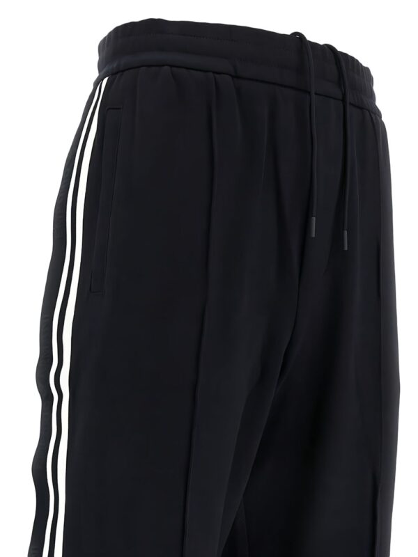 straight-leg trousers