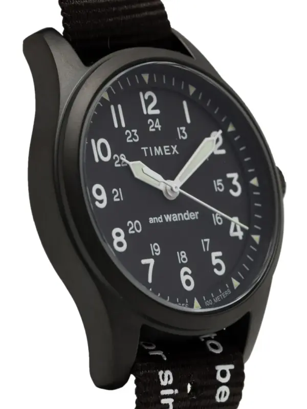 ⁦ساعة 'إكسبيديشن نورث فيلد بوست سولار' x TIMEX Expedition⁩ - الصورة ⁦3⁩