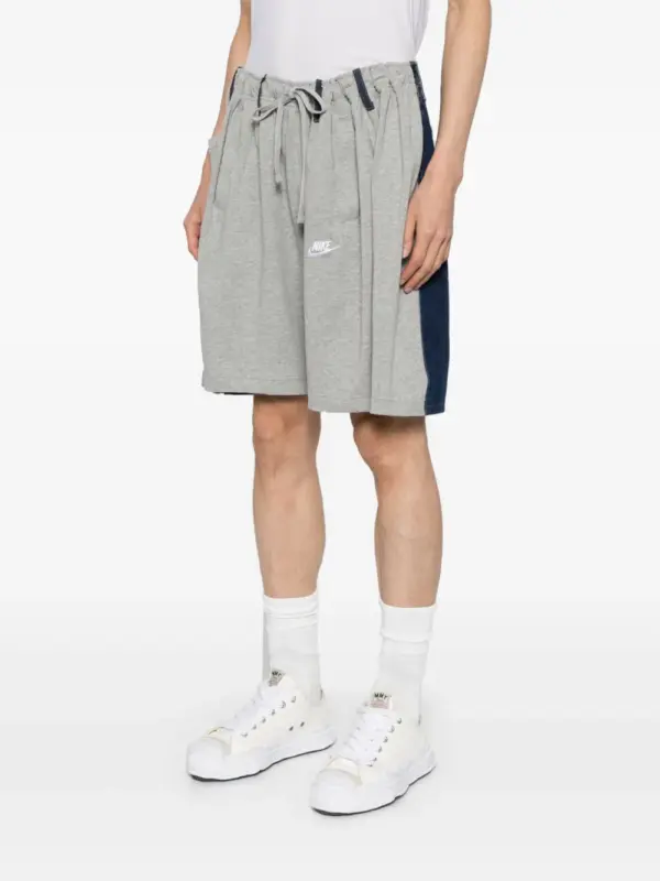 ⁦شورت رياضي جينز x Nike⁩ - الصورة ⁦3⁩