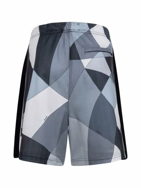 ⁦شورت رياضي بطبعة x Emilio Pucci Fantasia⁩ - الصورة ⁦2⁩